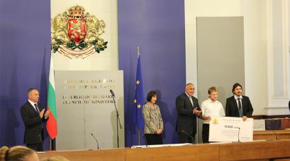 Ученици на ТУЕС наградени за постиженията им от министър-председателя на Република България